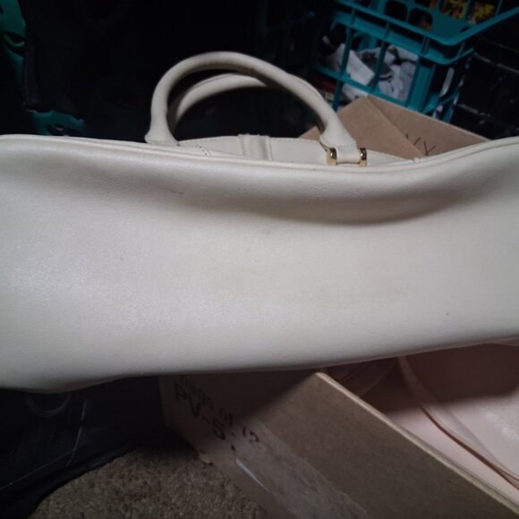 No Boundaries Cream Hobo Bag with Gold Zippers - Picture 3 of 4